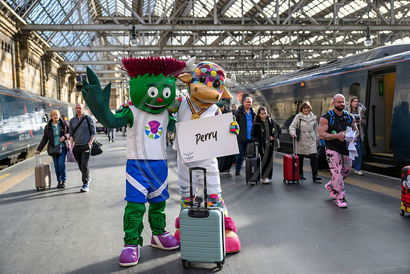 Clyde meets Perry