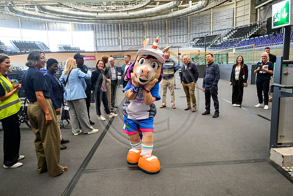 Senior Commonwealth Sport representatives visit Sir Chris Hoy Velodrome