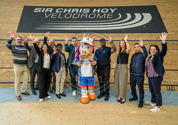 Senior Commonwealth Sport representatives visit Sir Chris Hoy Velodrome
