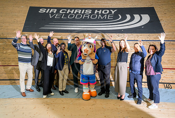 Senior Commonwealth Sport representatives visit Sir Chris Hoy Velodrome