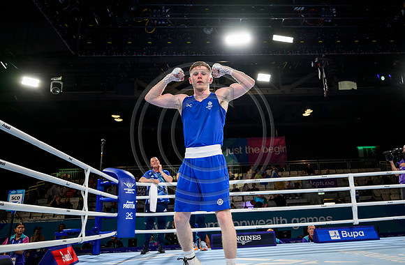 Boxing Nick Devlin