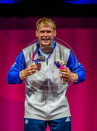 Angus Doig men's 88kg weightlifting