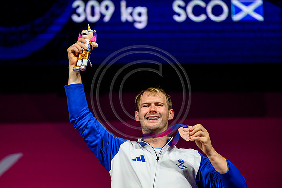 Angus Doig men's 88kg weightlifting