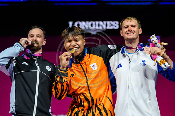 Angus Doig men's 88kg weightlifting