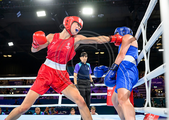 Boxing Laura Brown