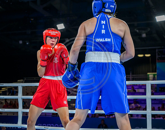 Boxing Laura Brown