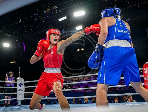 Boxing Laura Brown