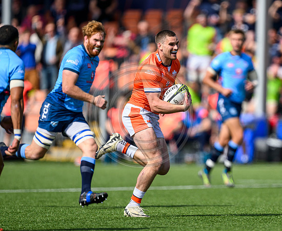 Edinburgh v Bulls